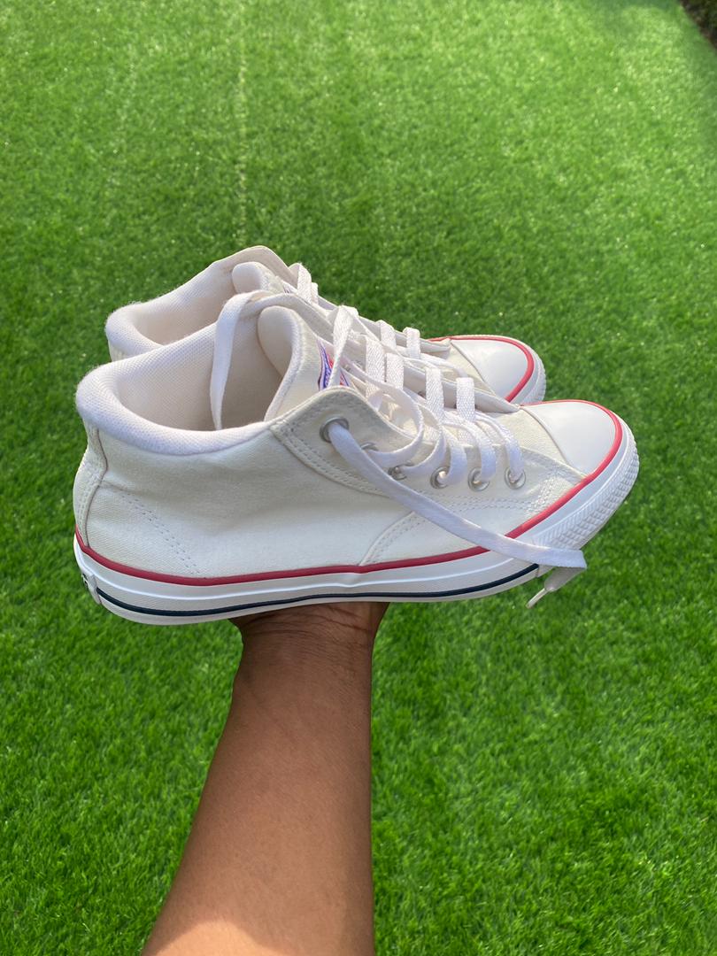 Converse Chuck Taylor All Star || Size 39