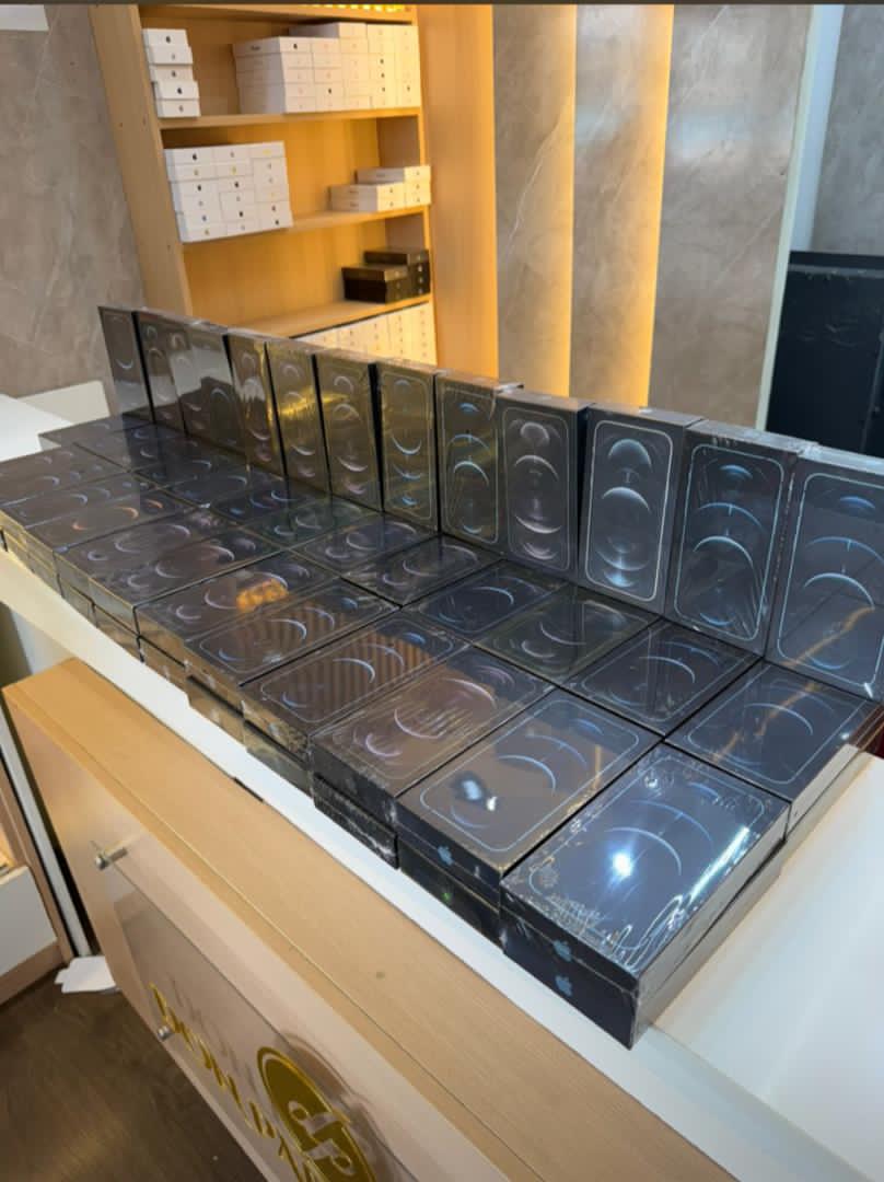 Number 1 phone and accessories plug